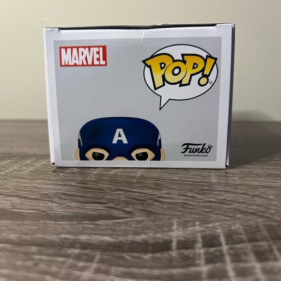 Funko Pop Captain America Figure - Picture 5 of 5